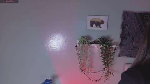 Kendra  online show from February 18, 2026, 10:33 am