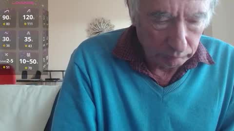 Snapshot of anax69 chatting on October 21, 2025, 12:28 pm mario online show from October 21, 2025, 12:28 pm