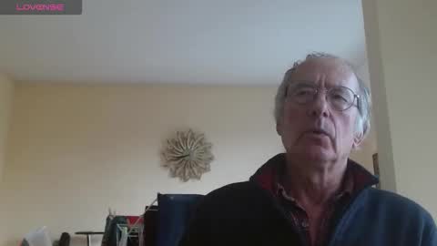 Snapshot of anax69 chatting on November 1, 2025, 1:46 pm mario online show from November 1, 2025, 1:46 pm