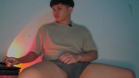 Andres online show from March 27, 2026, 4:18 am