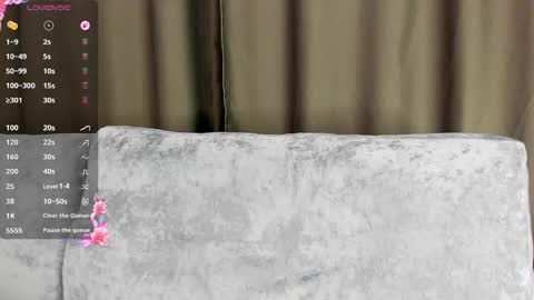 Snapshot of and1sa chatting on December 3, 2025, 7:56 pm Andisa online show from December 3, 2025, 7:56 pm