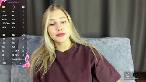 Snapshot of and1sa chatting on December 4, 2025, 6:27 pm Andisa online show from December 4, 2025, 6:27 pm