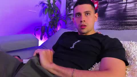 Snapshot of ander_perez chatting on October 1, 2025, 3:51 pm ANDER online show from October 1, 2025, 3:51 pm