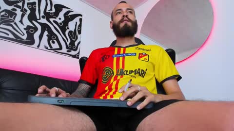 Andrs   -                   online show from March 8, 2025, 9:51 pm