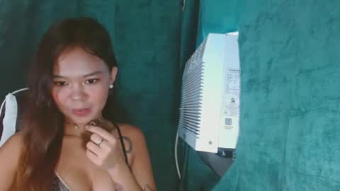 Snapshot of andiaprecious_ chatting on April 8, 2026, 5:29 am andiaprecious_ online show from April 8, 2026, 5:29 am