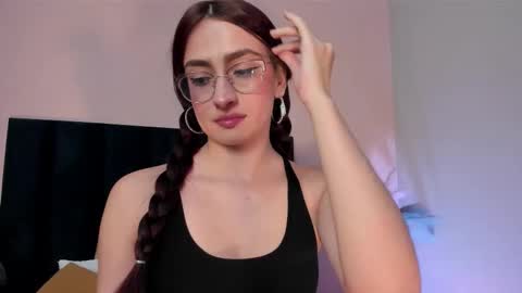 Snapshot of andracyruss chatting on February 23, 2026, 11:46 pm Andra Cyrus online show from February 23, 2026, 11:46 pm