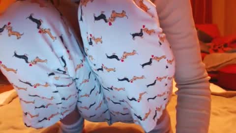 Andra online show from March 27, 2026, 3:23 am