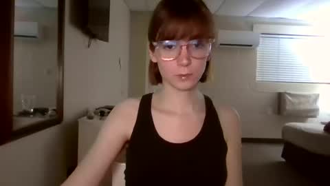 andrea online show from March 12, 2025, 3:57 am