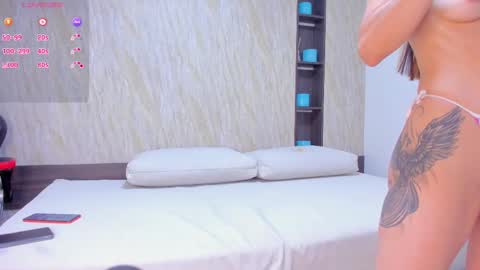 Snapshot of andrea_malkova chatting on November 14, 2025, 8:07 pm Andrea Malkova online show from November 14, 2025, 8:07 pm