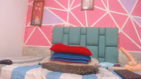 andrea ospina1 online show from January 30, 2025, 8:21 pm