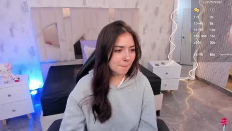 Snapshot of andrea_tay1 chatting on June 6, 2026, 11:37 am andrea_tay1 online show from June 6, 2026, 11:37 am