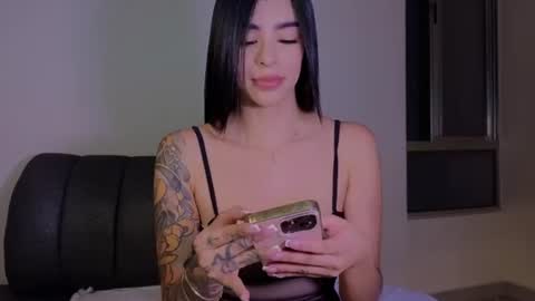 Snapshot of andrea_torres_ chatting on July 13, 2026, 1:19 am online show from July 13, 2026, 1:19 am