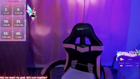 andrea  online show from March 5, 2025, 10:10 pm