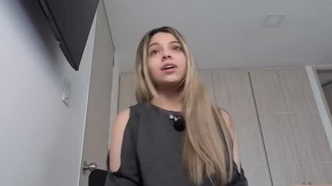 andreau 19 online show from April 24, 2026, 2:08 pm