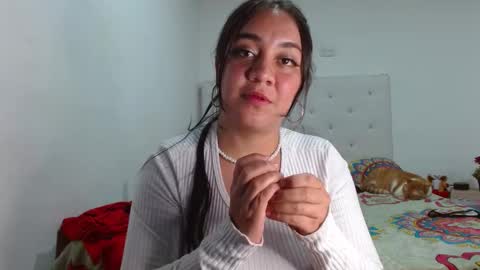 Snapshot of andrebigboobs chatting on February 2, 2025, 3:32 am Andre online show from February 2, 2025, 3:32 am