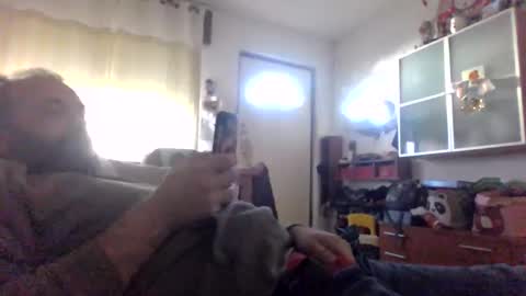 Andre online show from November 3, 2025, 8:26 am