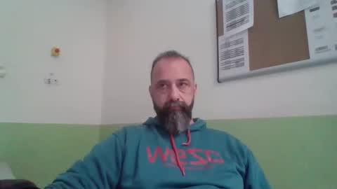 Andre online show from April 1, 2026, 9:43 am