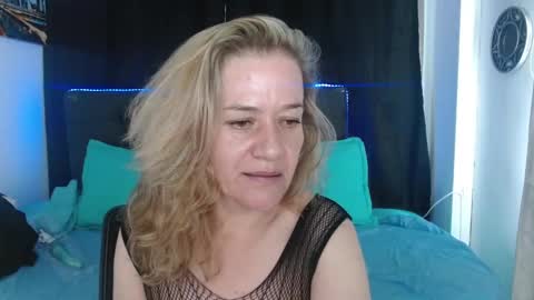 Snapshot of andreea_xx chatting on February 13, 2026, 2:13 pm andreea_xx online show from February 13, 2026, 2:13 pm