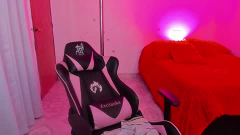 Snapshot of andreeart chatting on February 1, 2025, 6:32 am ig online show from February 1, 2025, 6:32 am