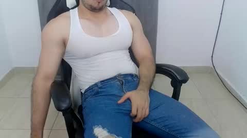 andres180950734 online show from October 15, 2025, 1:28 am