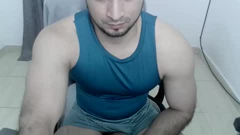 andres180950734 online show from April 28, 2026, 2:27 am