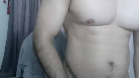 andres180950734 online show from April 28, 2026, 2:33 pm