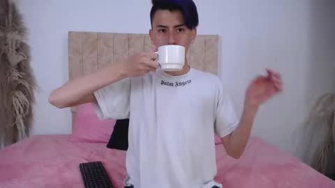 Snapshot of andres992563 chatting on February 2, 2025, 5:10 am Alann online show from February 2, 2025, 5:10 am