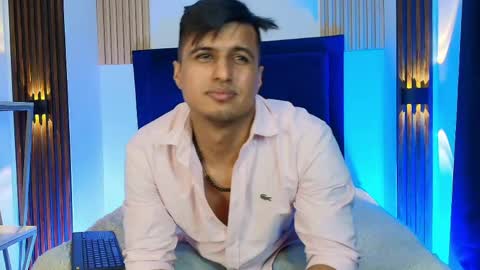 Snapshot of andres__king chatting on June 2, 2026, 3:30 am Andres King online show from June 2, 2026, 3:30 am