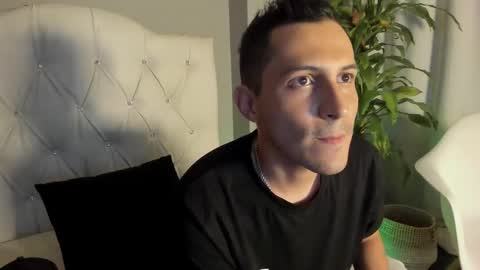 andres_marinn online show from January 15, 2025, 11:19 pm