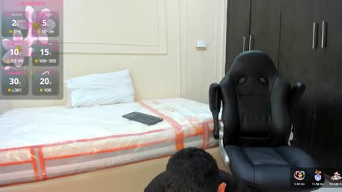 Snapshot of andres_stud chatting on April 23, 2026, 4:03 am andres_stud online show from April 23, 2026, 4:03 am
