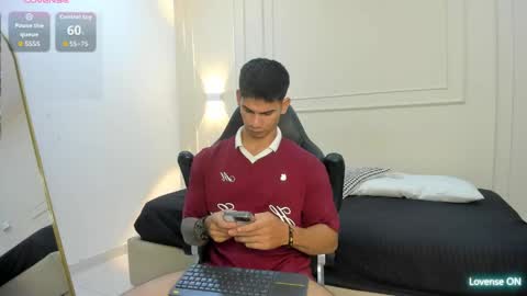 Snapshot of andres_stud chatting on May 18, 2026, 5:46 am andres_stud online show from May 18, 2026, 5:46 am