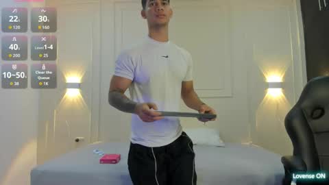 Snapshot of andres_stud chatting on May 19, 2026, 3:57 am andres_stud online show from May 19, 2026, 3:57 am