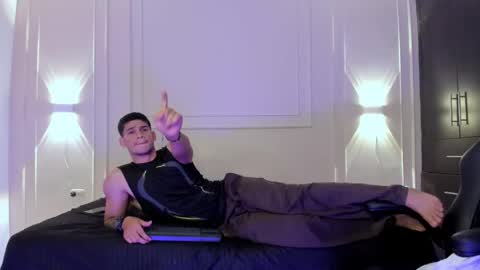 Snapshot of andres_stud chatting on June 5, 2026, 4:41 am andres_stud online show from June 5, 2026, 4:41 am