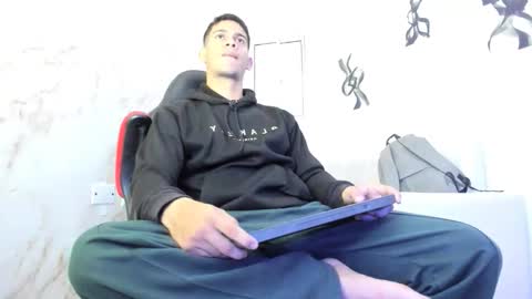 ANDRES  online show from October 5, 2025, 4:11 am