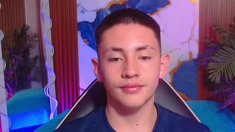 Snapshot of andres_tay chatting on April 20, 2026, 2:47 am andres_tay online show from April 20, 2026, 2:47 am