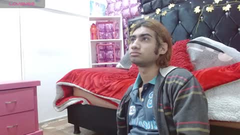 andresdark_07 online show from January 7, 2026, 3:42 am