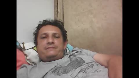 andresfloga online show from October 10, 2025, 4:11 am