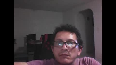 andresfloga online show from October 12, 2025, 5:06 am
