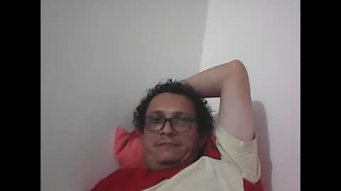 andresfloga online show from December 1, 2025, 6:13 pm