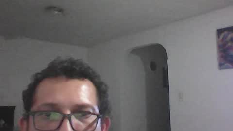 andresfloga online show from June 12, 2026, 4:22 am
