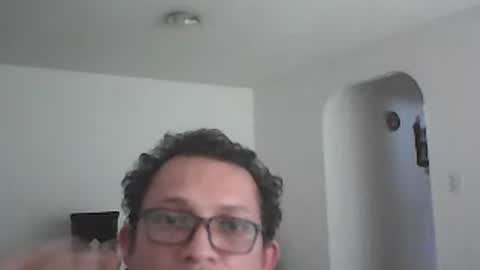 andresfloga online show from June 15, 2026, 7:05 pm
