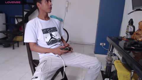 Andres Dean online show from December 7, 2024, 7:43 pm