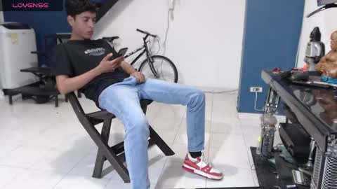 Andres Dean online show from December 16, 2024, 1:21 am