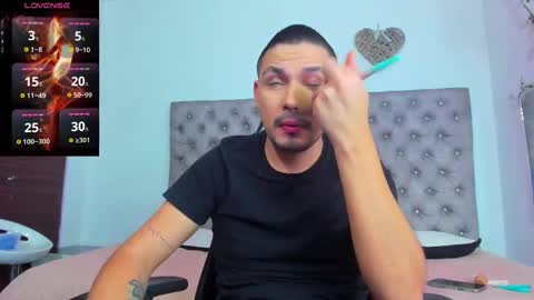 andressterling  online show from September 13, 2025, 12:21 am
