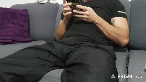 Snapshot of andreudickhard91 chatting on December 18, 2025, 9:10 pm Andreu online show from December 18, 2025, 9:10 pm