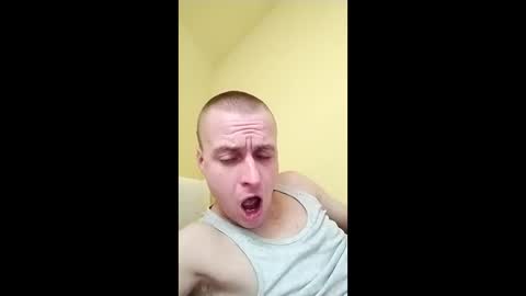 andrew3356577 online show from November 30, 2025, 9:13 am