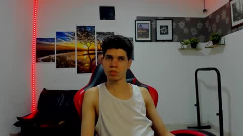 andrew_2811 online show from December 2, 2025, 5:57 am