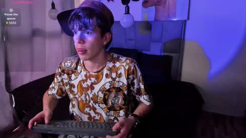 Snapshot of andrew_angels chatting on November 27, 2025, 1:13 pm andrew_angels online show from November 27, 2025, 1:13 pm