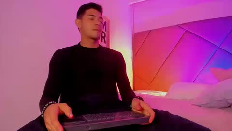 Snapshot of andrew_colleman1 chatting on September 24, 2025, 3:54 am Colleman online show from September 24, 2025, 3:54 am