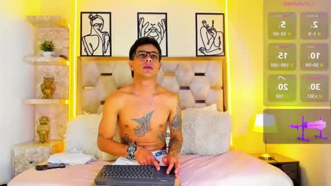 andrew_haalls online show from October 28, 2025, 5:04 pm